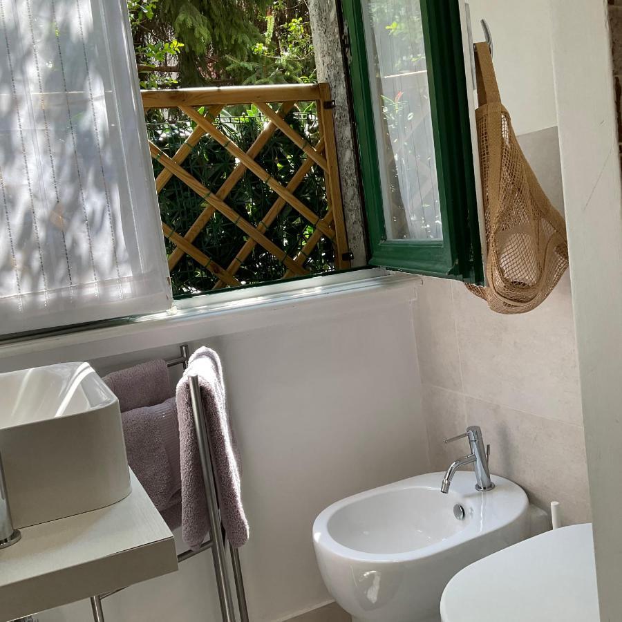 Studio 25 Apartment - Near Metro M3 Милано Екстериор снимка