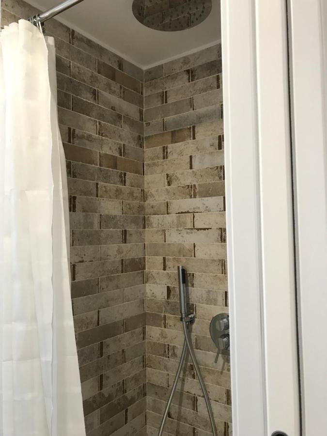 Studio 25 Apartment - Near Metro M3 Милано Екстериор снимка